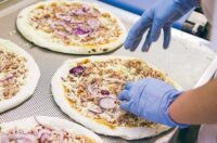 Dla par Anglia praca na produkcji pizzy bez znajomości języka od zaraz w fabryce z Birmingham